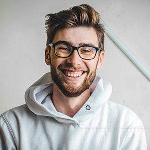 Porträt eines Dozenten für E-Mail Marketing und CRM